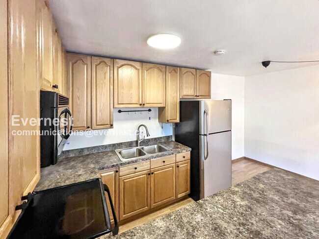 3663 S Sheridan Blvd, Denver, CO 80235 - photo 5