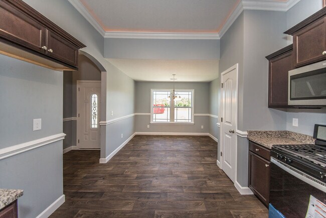 305 Grassy Pond Rd unit 38197346, Gaffney, SC 29341 - photo 7