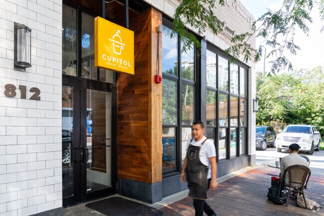 Downtown Evanston has plenty of delicious food options, like Cupitol Coffee & Eatery.