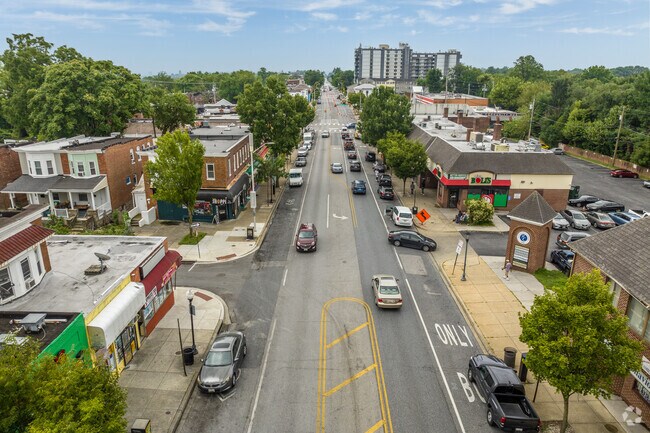 The busy York Rd corridor is a hub of activity for residents of Kenilworth Park.
