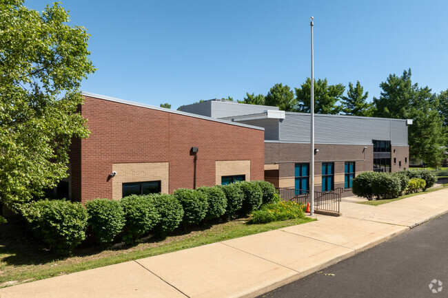 Russell Elementary School has a 12:1 student to teacher ratio.