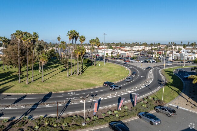 The Traffic Circle is close to multiple retail locations and also office and residential areas.