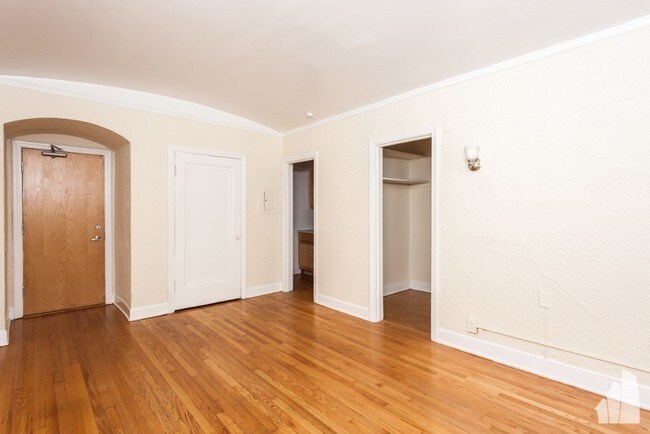 536 W Arlington Place unit 211, Chicago, IL 60614 - photo 4