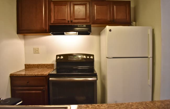 38365 North Ln unit G202, Willoughby, OH 44094 - photo 6