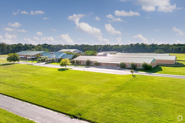 Chestnut Oaks Middle School is centrally located near residential neighborhoods.