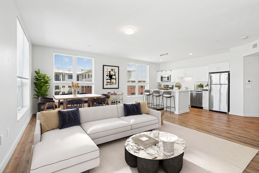 The Beverly Collection: The Block, Beverly, MA 01915 - photo 1