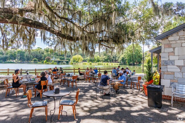 Outdoor seating at Leon's at Lake Ella is great for enjoying amazing food and great weather.