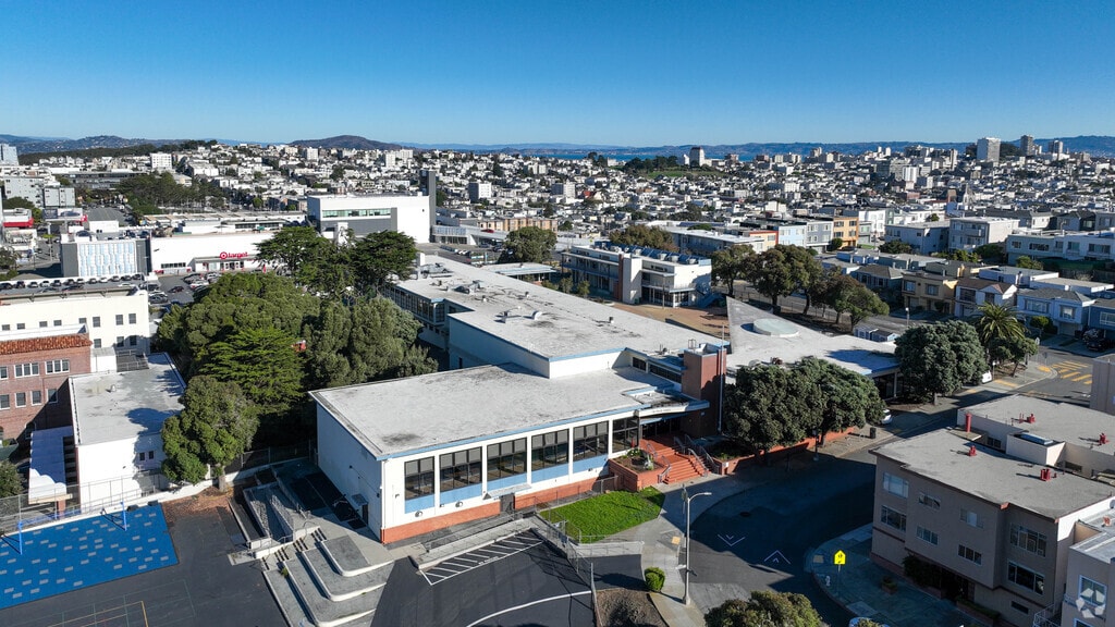 Wallenberg (Raoul) Traditional High School is a great school in San Francisco.