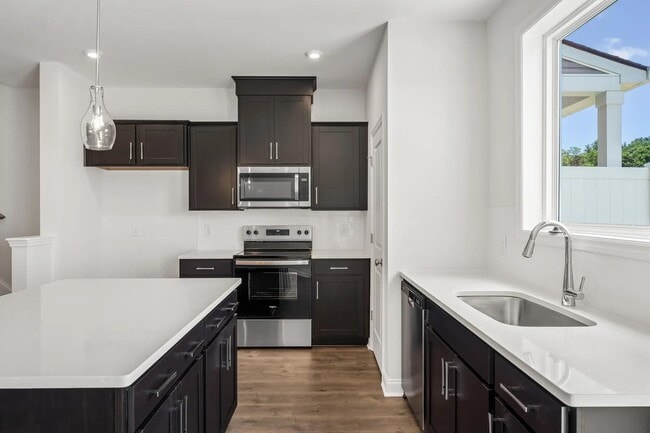 2206 Melk Ln, Columbia, TN 38401 - photo 3