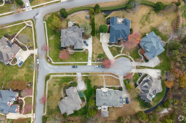Homes in Westview-Mountain Shadows are often found on cul-de-sacs.