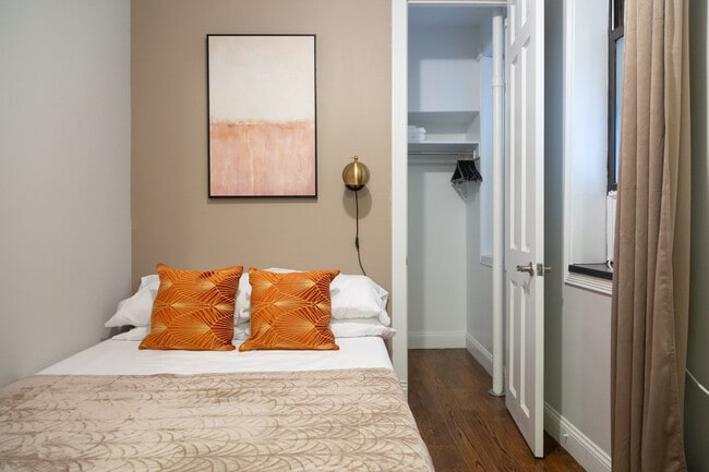 689 10th Ave unit ID1013668P, New York, NY 10036 - photo 6