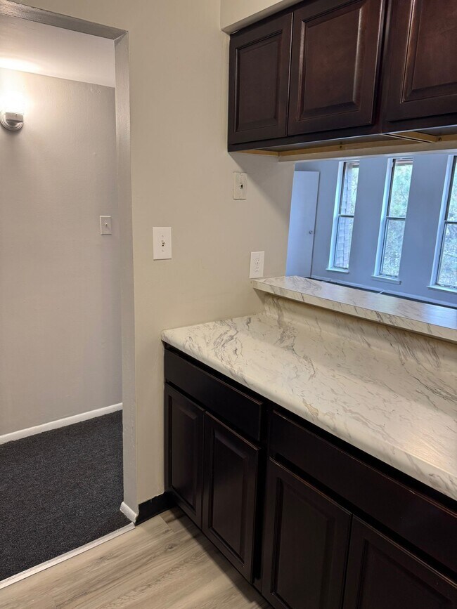 221 Cookstown New Egypt Rd unit E4, Cookstown, NJ 08511 - photo 5