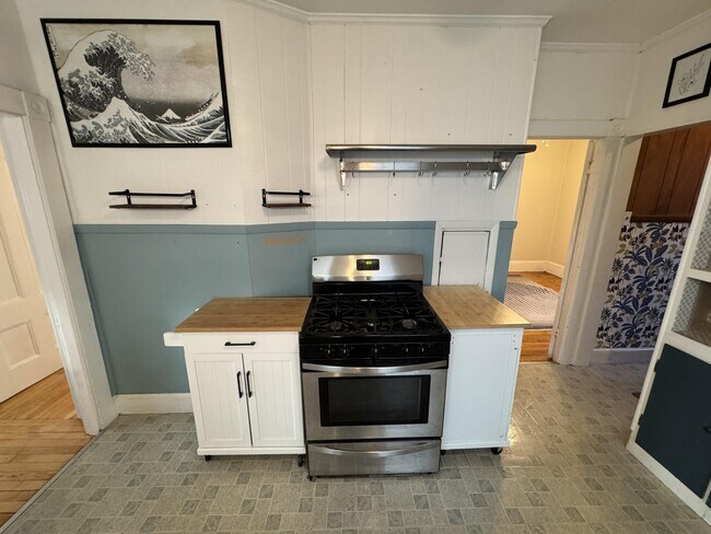 377 Highland Ave unit 377 Highland Ave, Somerville, MA 02144 - photo 4