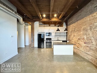1515 W 15th St, Chicago, IL 60608