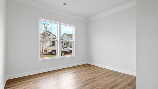 1906 Crumhorn Ave, Boiling Springs, SC 29316 - photo 4