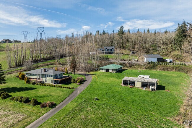 Homes in the East Sandy River Area are often concealed at the end of lengthy driveways.