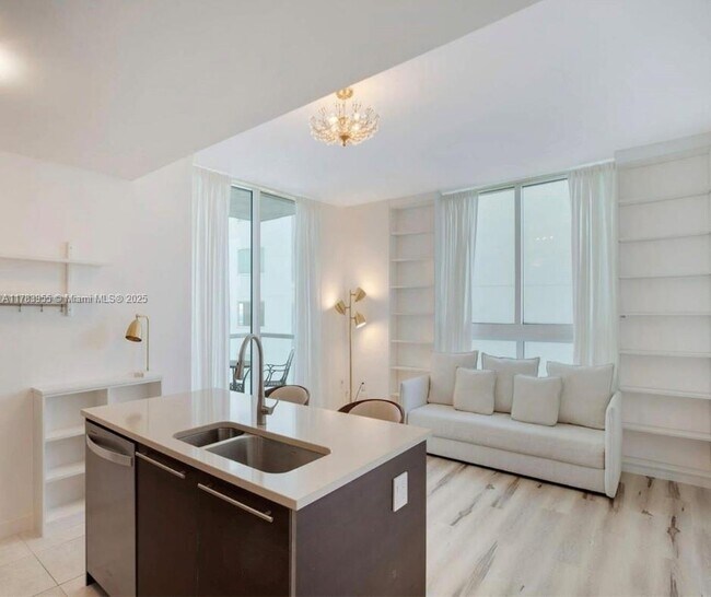 Quantum On the Bay unit 3, Miami, FL 33132 - photo 4