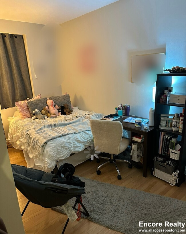 220 Hanover St unit 9, Boston, MA 02113 - photo 7