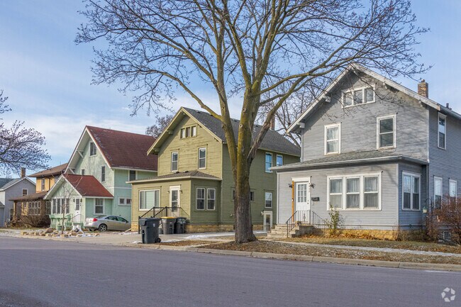 Bungalow style homes can also be found in the Washington Park neighborhood.
