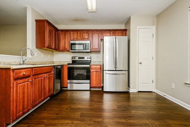 153 Lossie Ln, McDonough, GA 30253 - photo 6