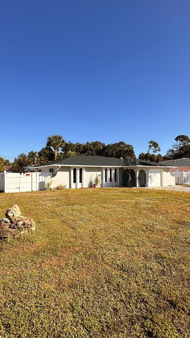 314 Duncan Ln, North Fort Myers, FL 33903