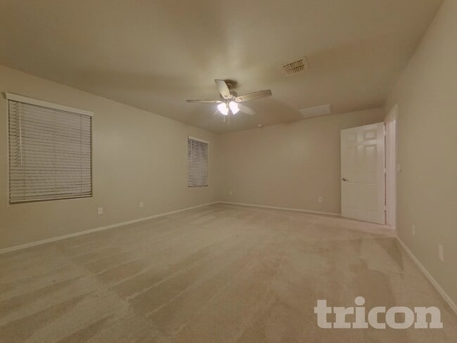 16221 W La Ventilla Way, Goodyear, AZ 85338 - photo 7