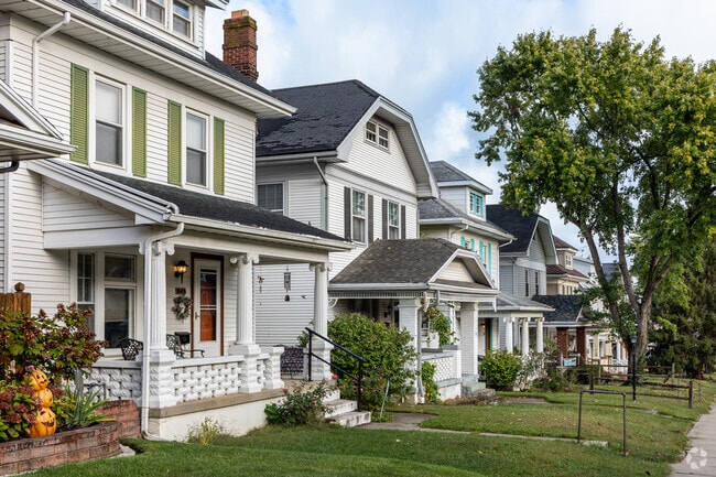 Linden Heights has incredibly designed rows of homes throughout the neighborhood.