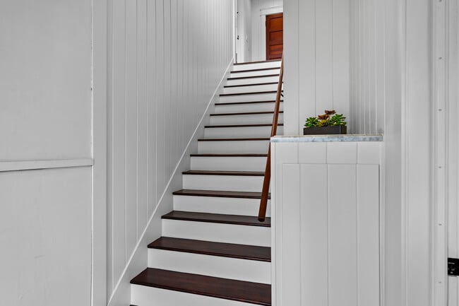 311 N Gertruda Ave unit B, Redondo Beach, CA 90277 - photo 2