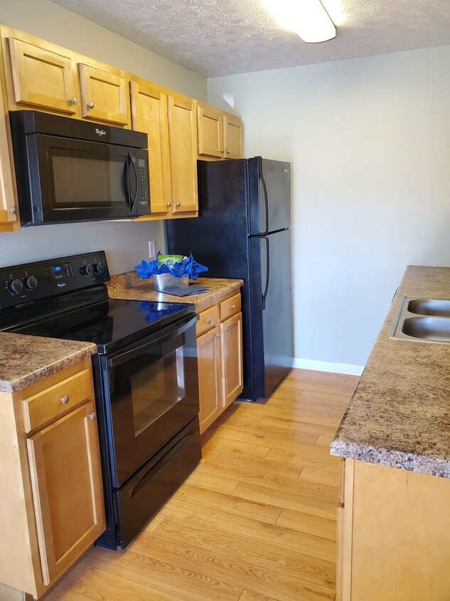 Candlewood Apartment Homes - 2450 County Road 28, Canandaigua, NY ...