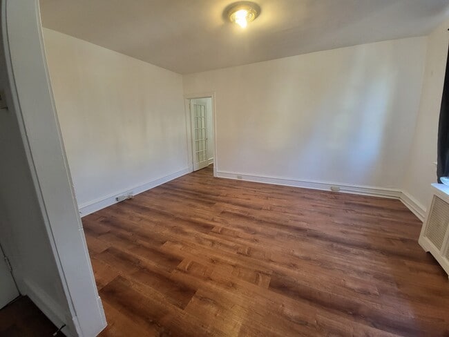 6643 Chew Ave unit 2nd Floor Apt., Philadelphia, PA 19119 - photo 6