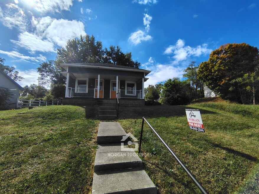 1325 W 10th St unit 1325, Anderson, IN 46016 - photo 1
