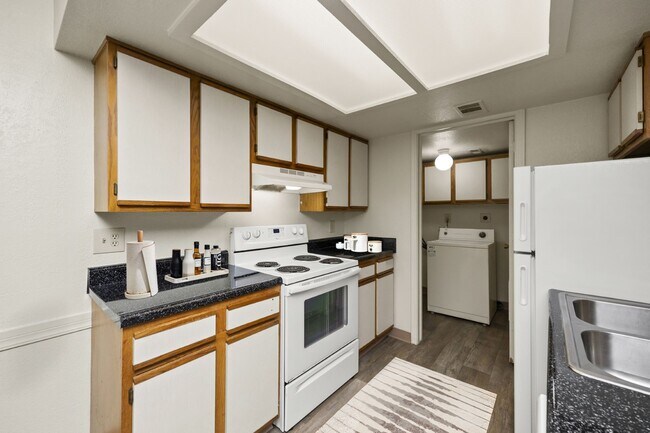 Jordan (Classic) - 2 Bed / 2 Bath - 1,000 Sq.Ft.