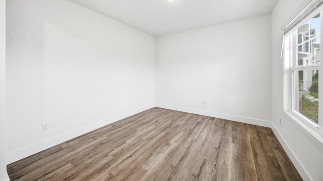 321 Cookie Loop, Johnson City, TN 37615 - photo 5