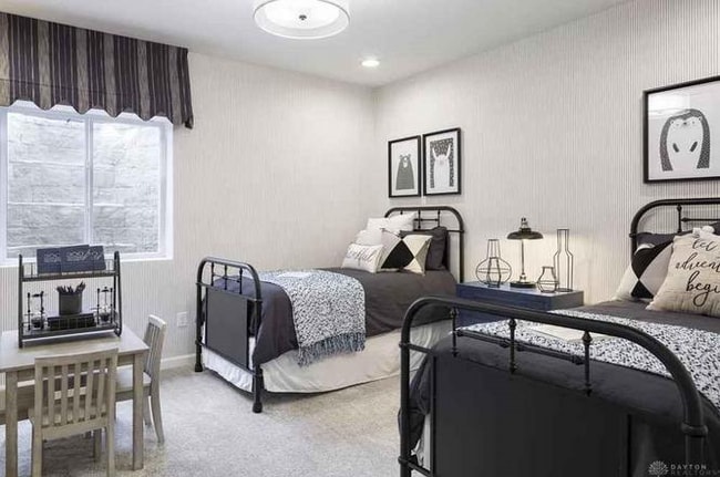 599 Bellasera Dr, Sugarcreek Township, OH 45440 - photo 2