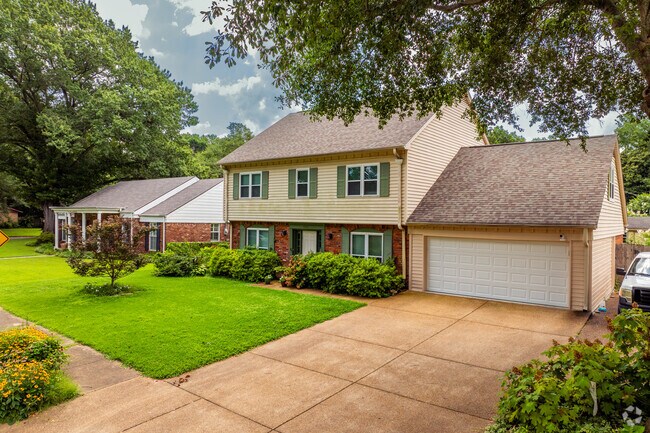 Charming 1970s traditional homes sit on quiet streets in Keswick Sulgrave.