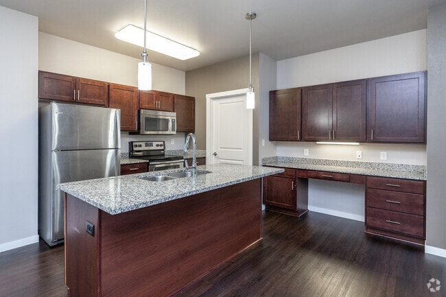 2BR, 2BA - 1,130SF - Kithcen