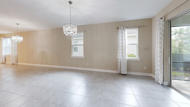 28458 Captiva Shell Loop, Bonita Springs, FL 34135 - photo 2