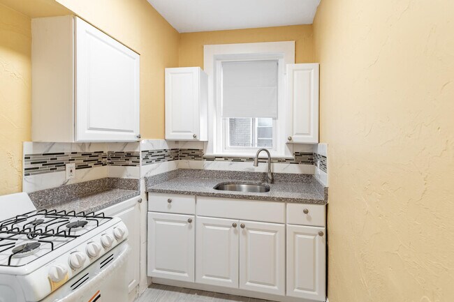 BayView Apartments, Lynn, MA 01902 - photo 7