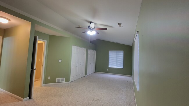 6526 Commonwealth Dr unit 6526 Commonwealth Dr, Loves Park, IL 61111 - photo 5