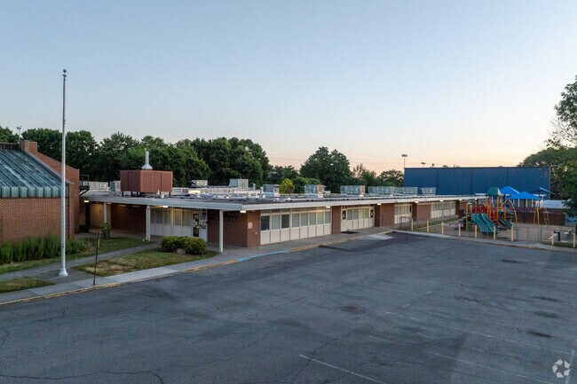 Hurt Park Elementary serves grades PK-5.