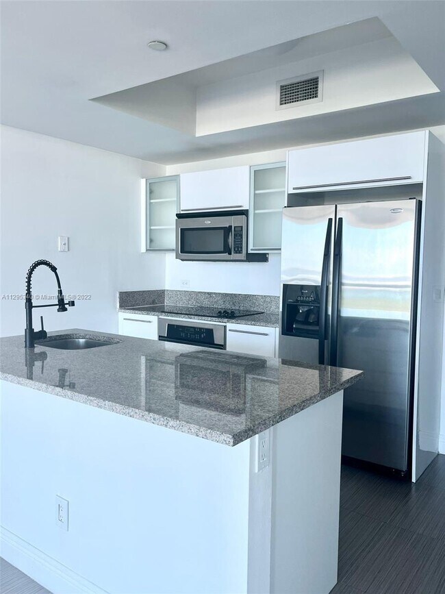 Marina Blue unit 2006, Miami, FL 33132 - photo 7