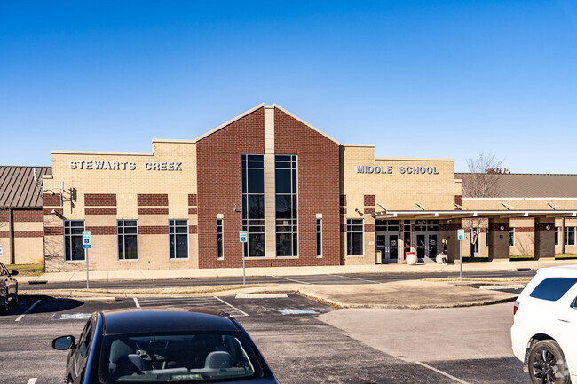 Stewarts Creek Middle School Front entrance