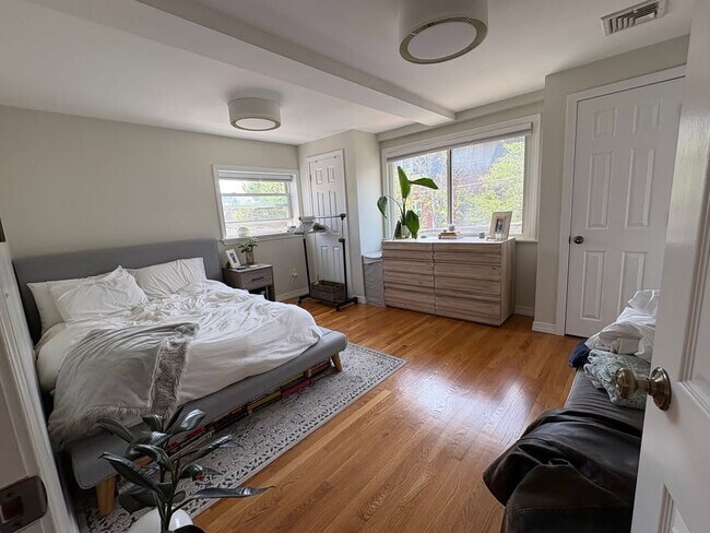 89 Thorndike St unit 3, Cambridge, MA 02141 - photo 3