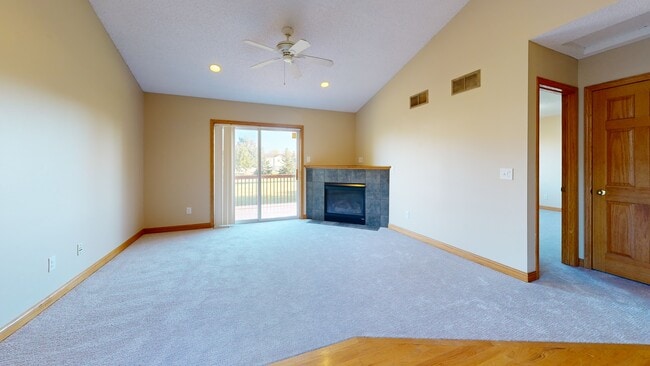 4103 Blakewood Dr, Shakopee, MN 55379 - photo 2