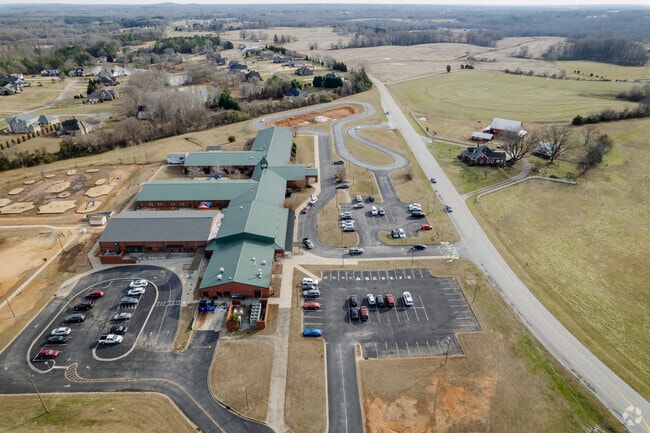 Parking at Grassy Pond Elementary School