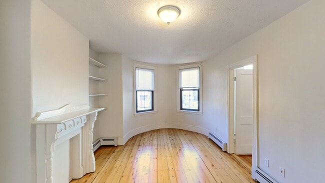 31 Wigglesworth St unit 1, Roxbury Crossing, MA 02120 - photo 3