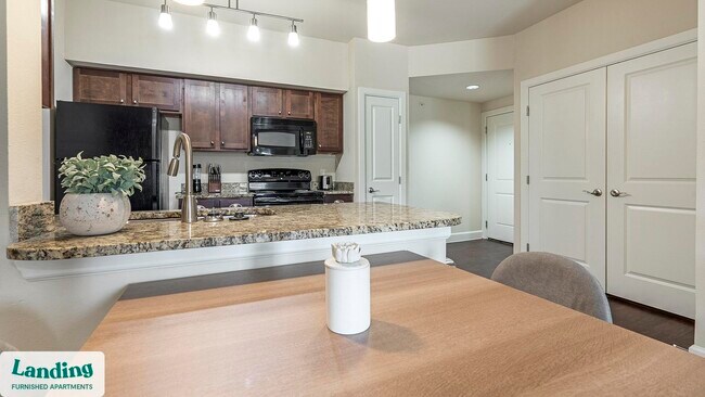 2745 Westpointe Dr unit 828.1405824, New Braunfels, TX 78132 - photo 7