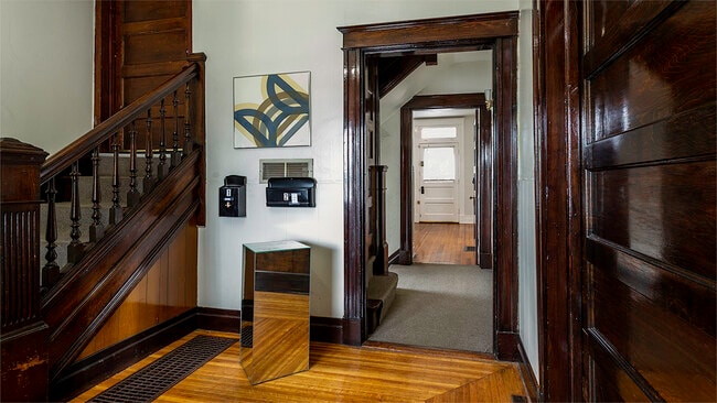 Foyer looking through to kitchen