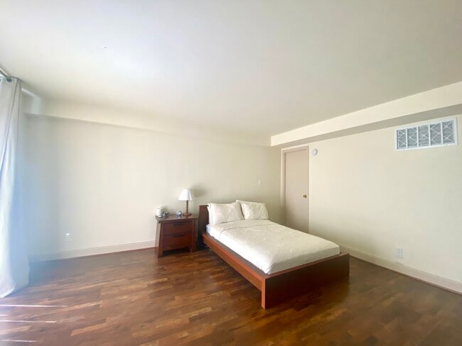 13 Stonehenge Cir unit 13T, Pikesville, MD 21208 - photo 4