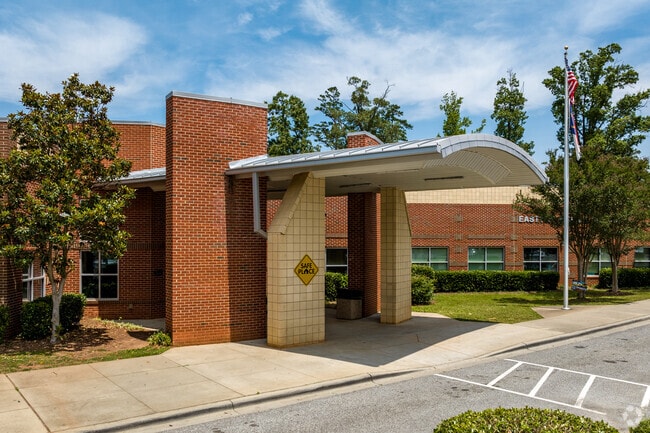 The Eastway Middle School in Charlotte has a 15 to 1 student teacher ratio.